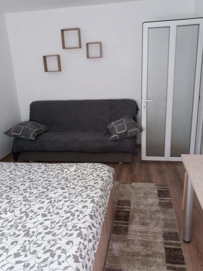 Garsoniera Maria Apartment Турда Екстериор снимка