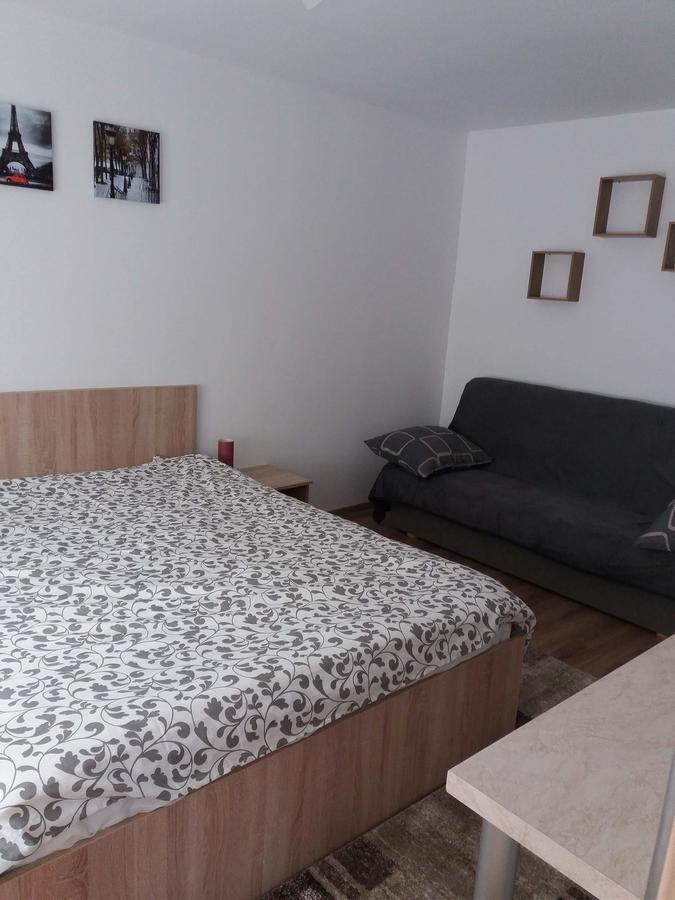 Garsoniera Maria Apartment Турда Екстериор снимка